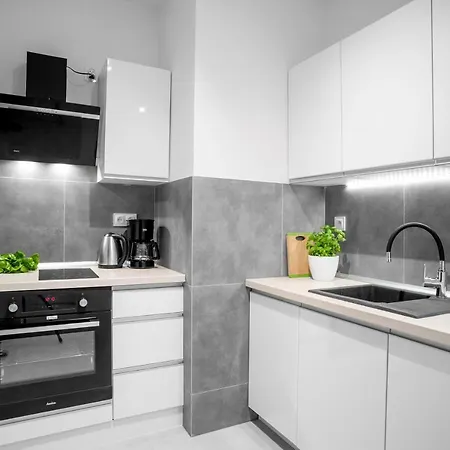Apartamenty Homely Place Casa Verona - Stary Rynek - Parking Poznan Exterior photo