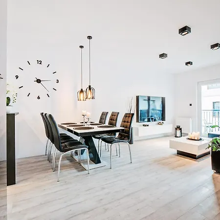 Apartamenty Homely Place Casa Verona - Stary Rynek - Parking Poznan Exterior photo