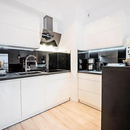 Apartamenty Homely Place Casa Verona - Stary Rynek - Parking Poznan Exterior photo