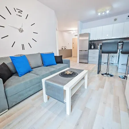 Apartamenty Homely Place Casa Verona - Stary Rynek - Parking Poznan Exterior photo
