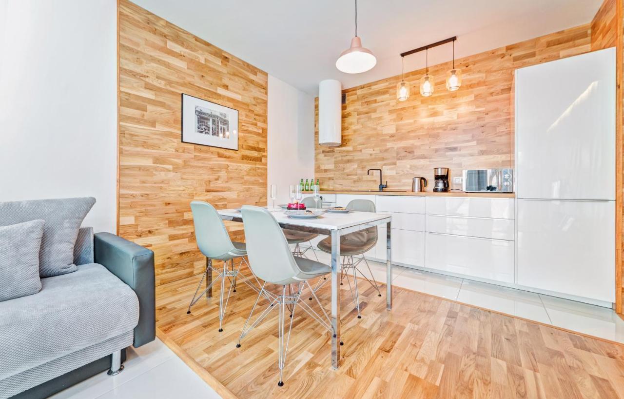 Homely Place Casa Verona - Stary Rynek - Parking Apartment Poznan